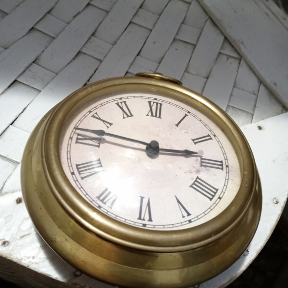 🏬🕙VINTAGE BRASS QUARTZ CLOCK🐼🗻 - Picture 9 of 9